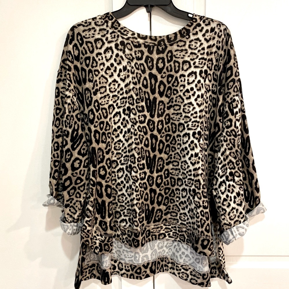 Leopard Top